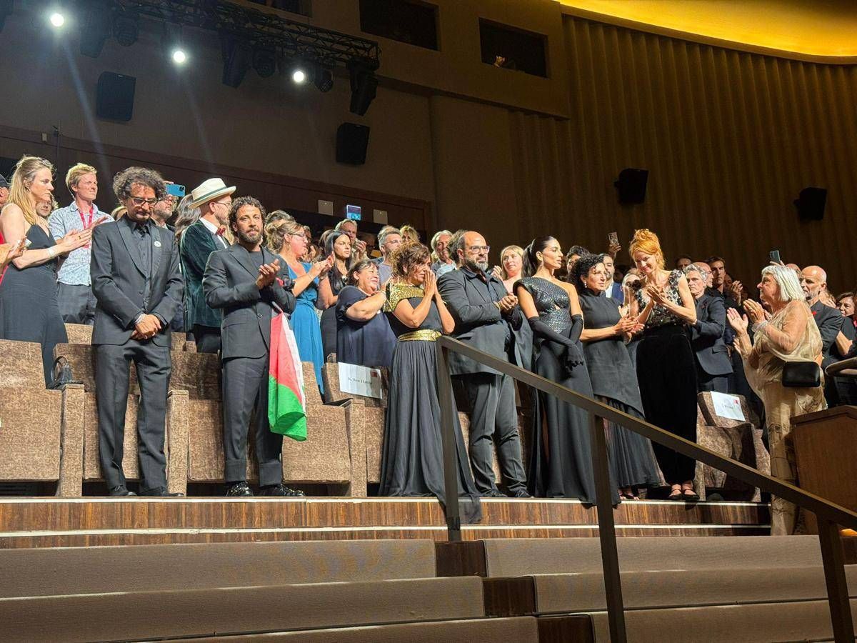 A Venezia applausi, lacrime e bandiere per il film sulla piccola Hind morta a Gaza -