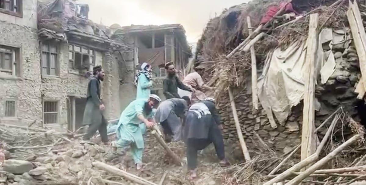 Terremoto devastante in Afganistan: oltre 600 morti, ma la situazione è ancora più grave di quanto pensassimo | Scopri i dettagli inaspettati sul disastro! -