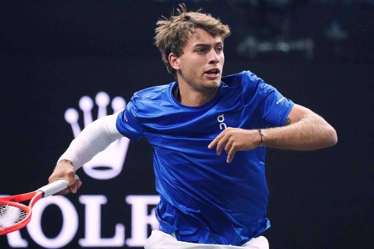 Cobolli, sconfitta in Laver Cup davanti a Federer. La frase 'pizzicata' su Roger -