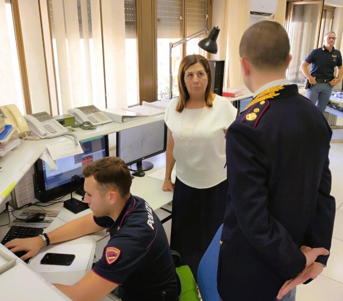 Polizia di Caltanissetta interviene con 18 provvedimenti: siete pronti a scoprire la verità su questi criminali? -