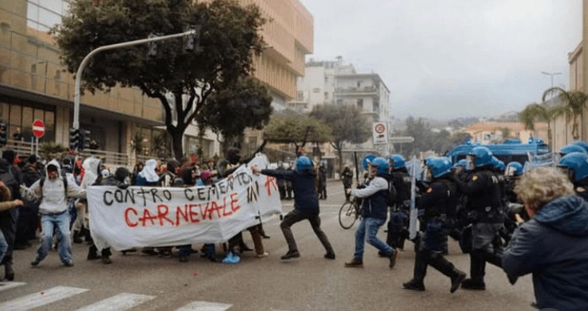 Tre arresti shock alla manifestazione di Messina | Chi sono i veri colpevoli del caos? -