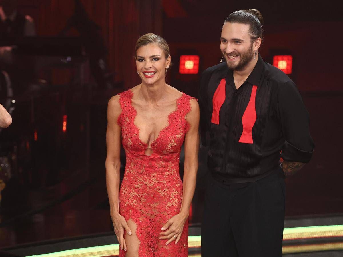 Martina Colombari dopo le critiche a Ballando con le stelle: "Non mi è concesso essere vulnerabile" - 