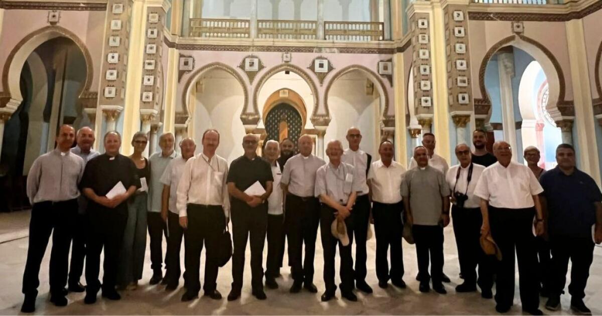 Dieci Vescovi Siciliani in Tunisia | Scopri Come Una Piccola Chiesa Sfida Le Avversità e Promuove Speranza - 