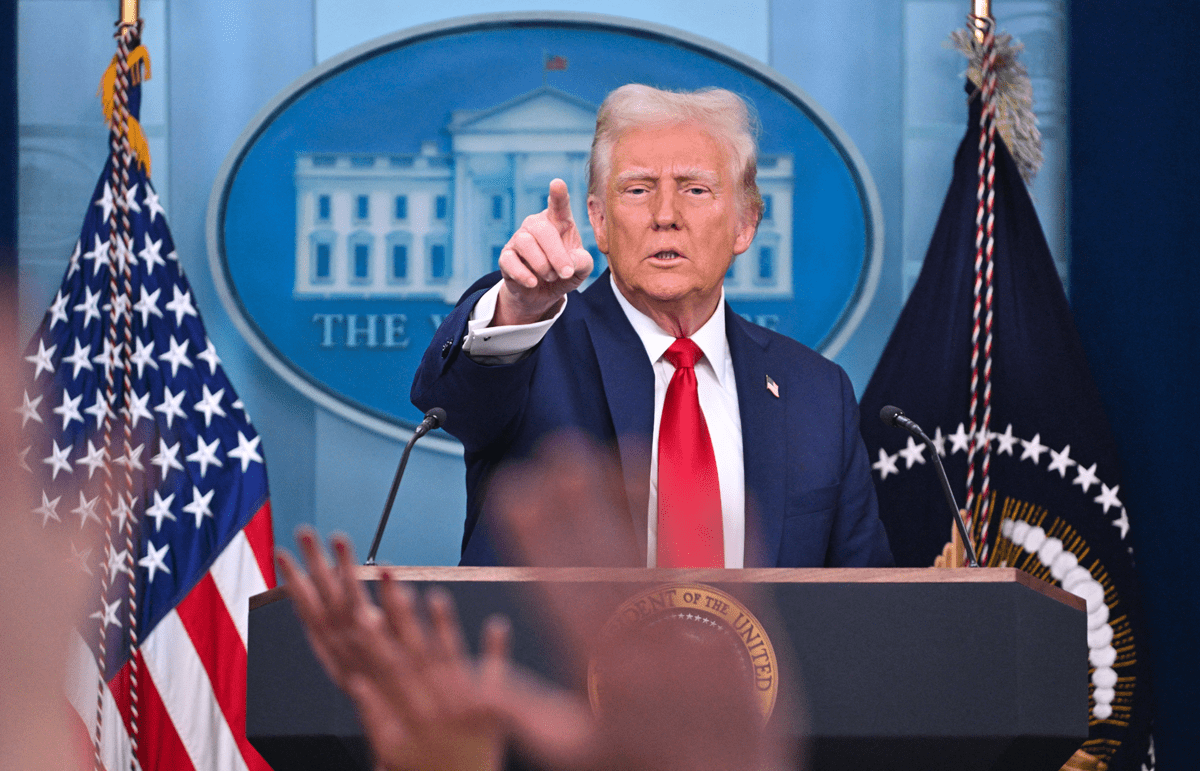 Trump, ancora dazi: "Al 100% su farmaci se non saranno prodotti in Usa" - 