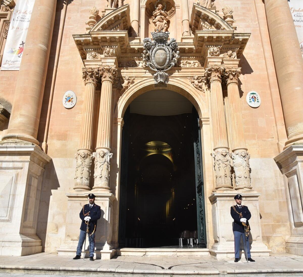 Celebrazione della Polizia a Ragusa | Scopri il messaggio che cambierà la tua opinione sulla sicurezza locale! - 