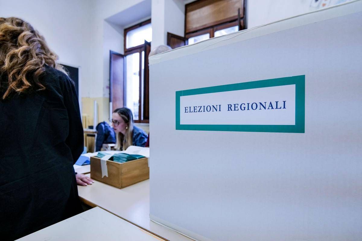 Regionali Marche, iniziato lo spoglio. Exit poll: Acquaroli in vantaggio su Ricci - 