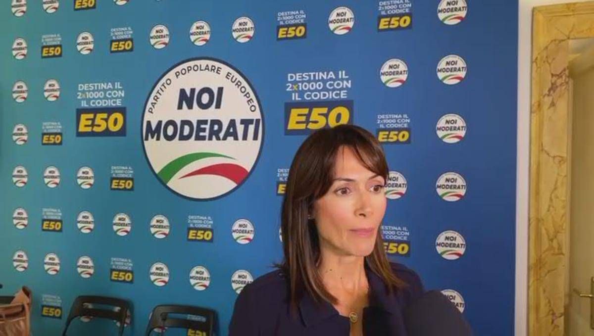 Siti sessisti, Carfagna: "Aggiornare sistema di regole contro deepfake" -