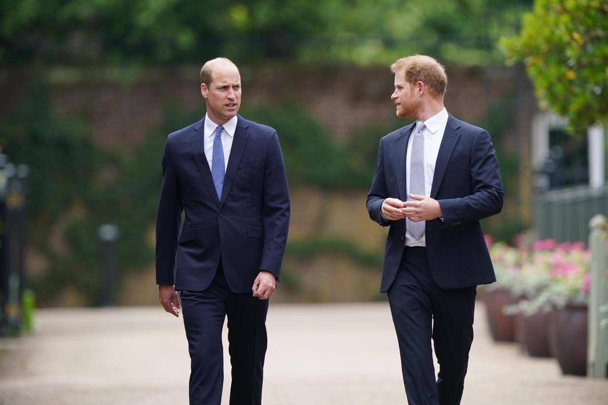 Harry atteso a Londra, Re Carlo valuta se incontrarlo ma William è contrario: "Idea terribile" -