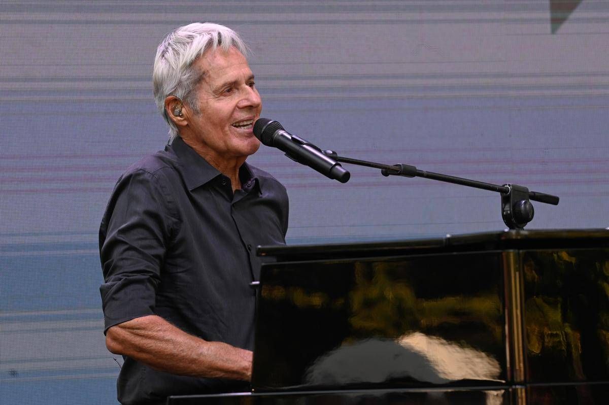 Baglioni, il grande ritorno live: 40 tappe per celebrare 'La vita è adesso' - 