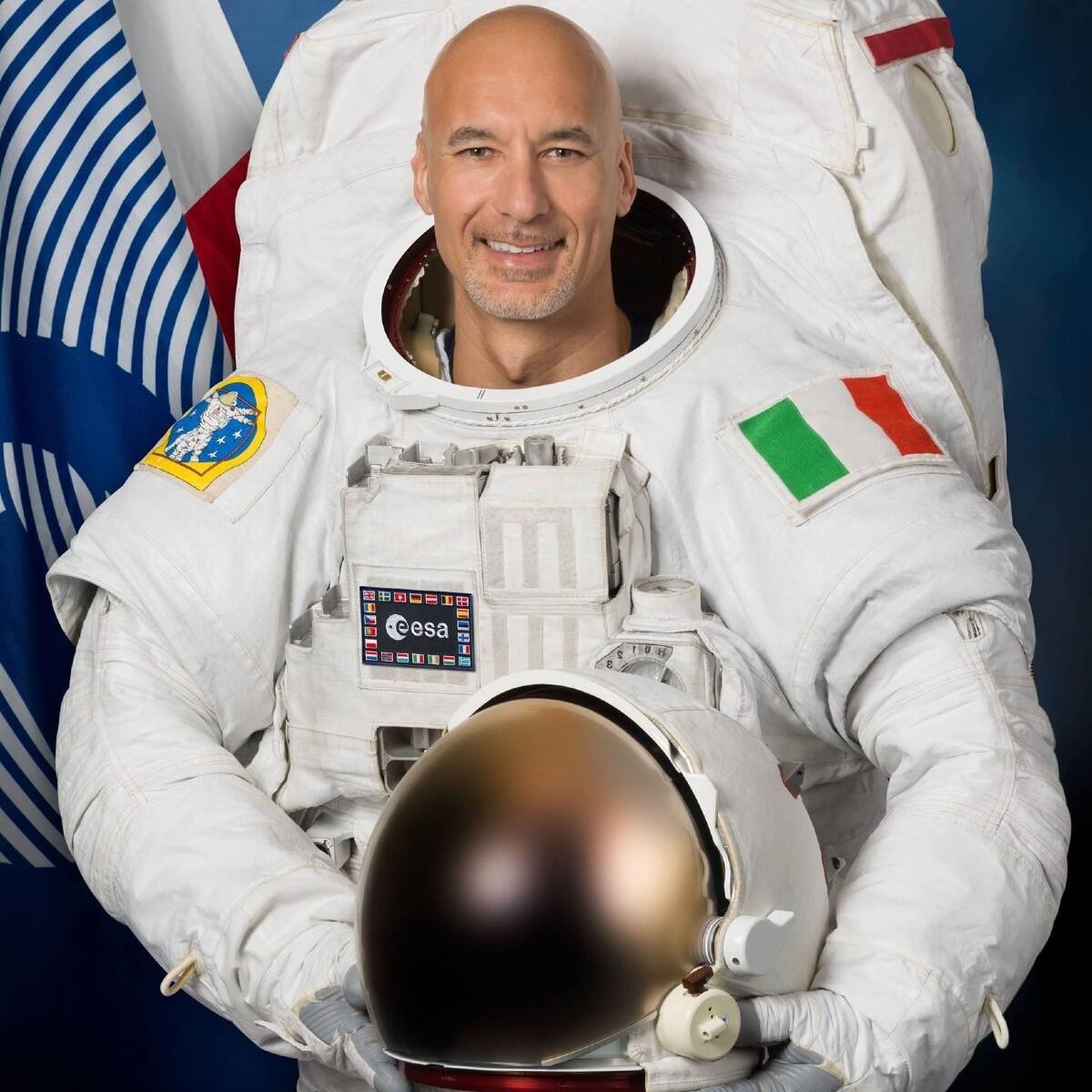 Celebrazione della Nascita di Luca Parmitano: 49 Anni di Sogni tra le Stelle - 