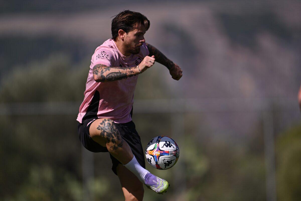 Palermo FC sorprende con un test in famiglia | Potrebbe segnare un cambiamento storico nella squadra? - 