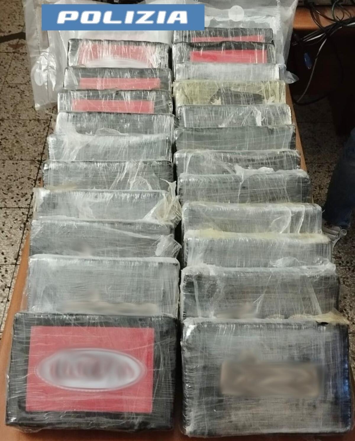 Scoperta choc a Catania | La Polizia smaschera un traffico di droga da 27 kg: cosa sta succedendo davvero? - 