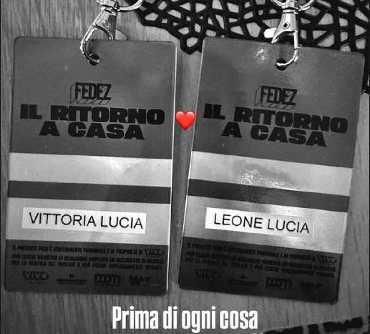 Fedez, concerto al Forum: ci sono anche i figli Leone e Vittoria - 