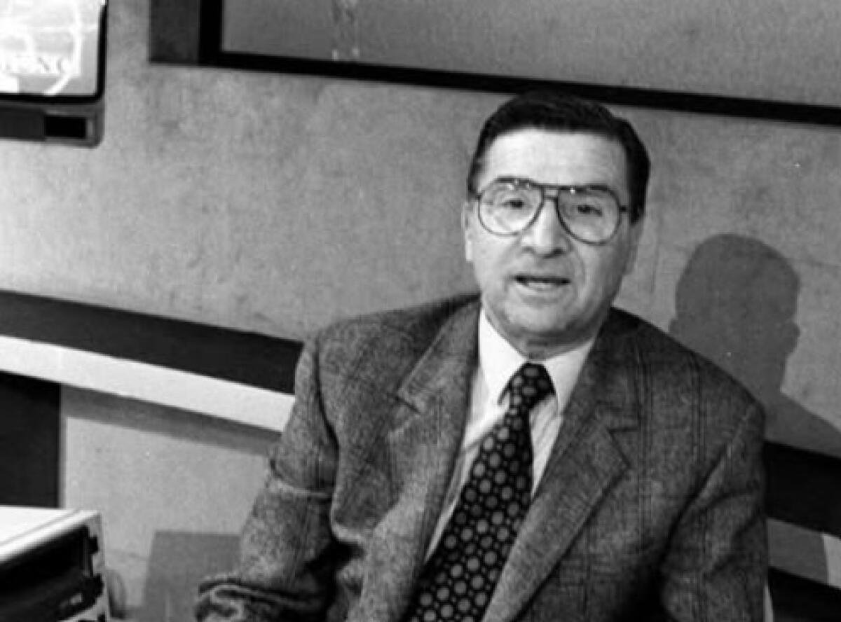 La moviola che ha cambiato il calcio | Perché ci siamo dimenticati il suo vero genio? - 
