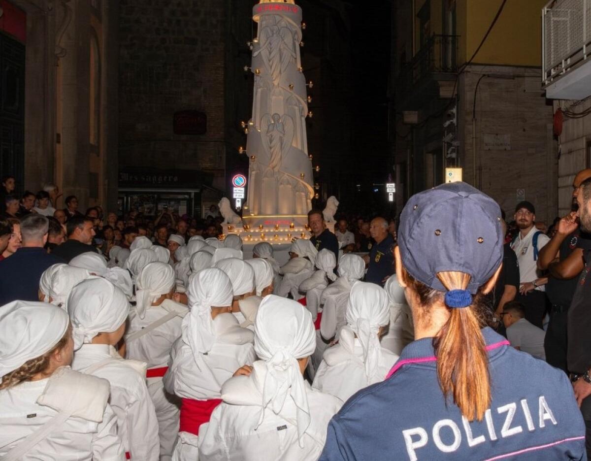 Caccia ai turchi | Chi sono davvero i 5 "estranei" fermati in un B&B? - 