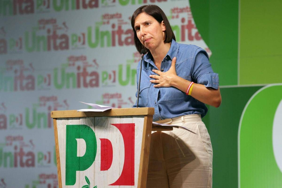 Schlein a Pesaro attacca il centrodestra: "Parlano tanto della famiglia tradizionale e nessuno di loro ce l'ha" - 