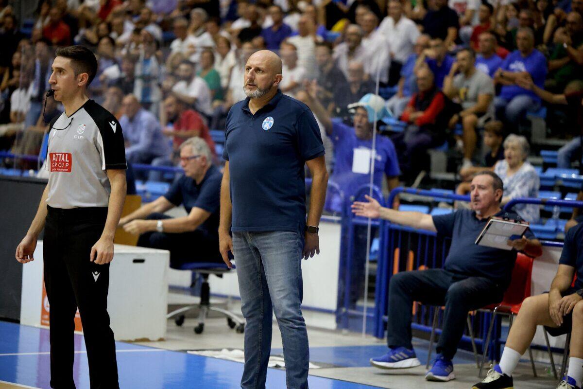 Capo d'Orlando crolla inaspettatamente | Le scuse del coach che scuotono il mondo del basket! - 