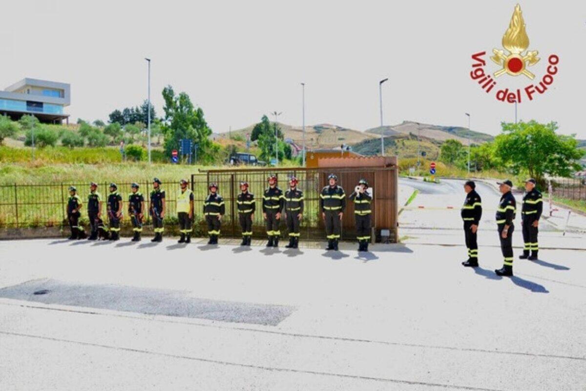 Un Ultimo Saluto Emozionante | Scopri perché i Vigili del Fuoco di Enna sono più uniti che mai! - 