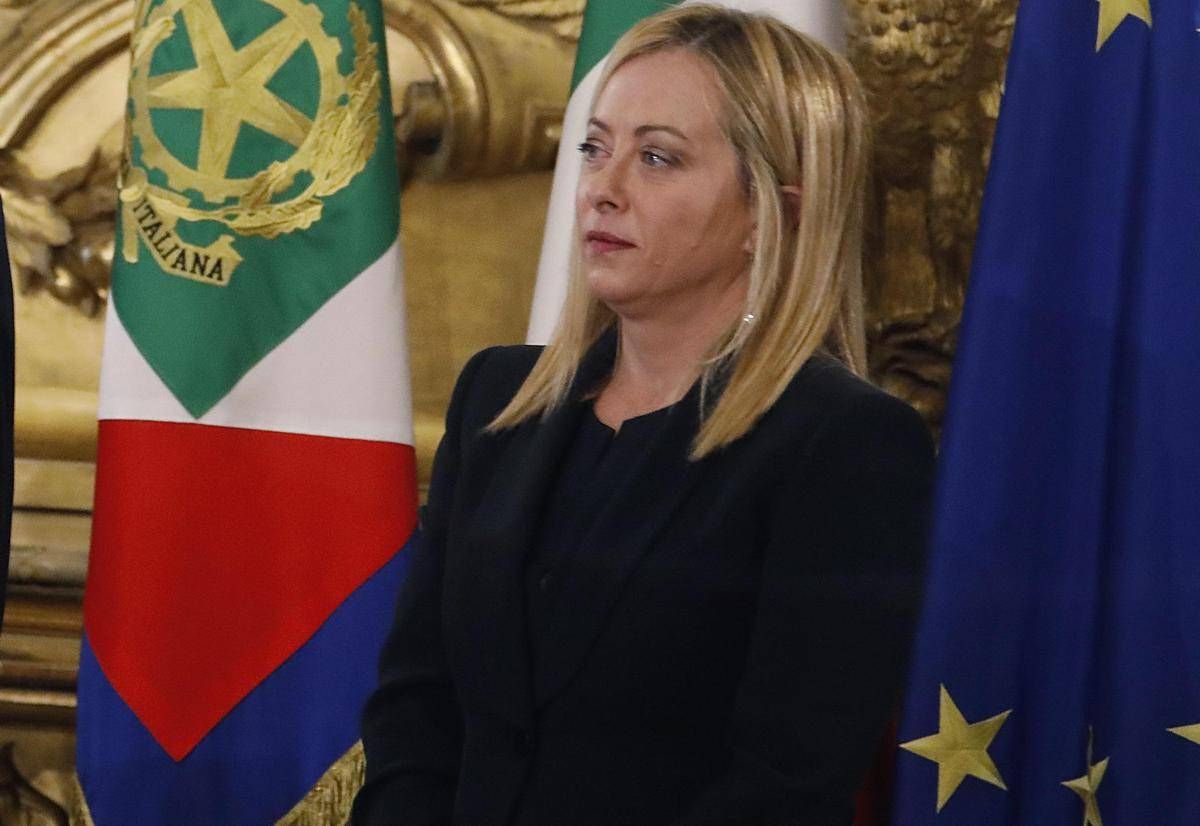 Armani, Meloni: "Giurai da premier con suo tailleur, in quell’abito tanti suoi messaggi" - 