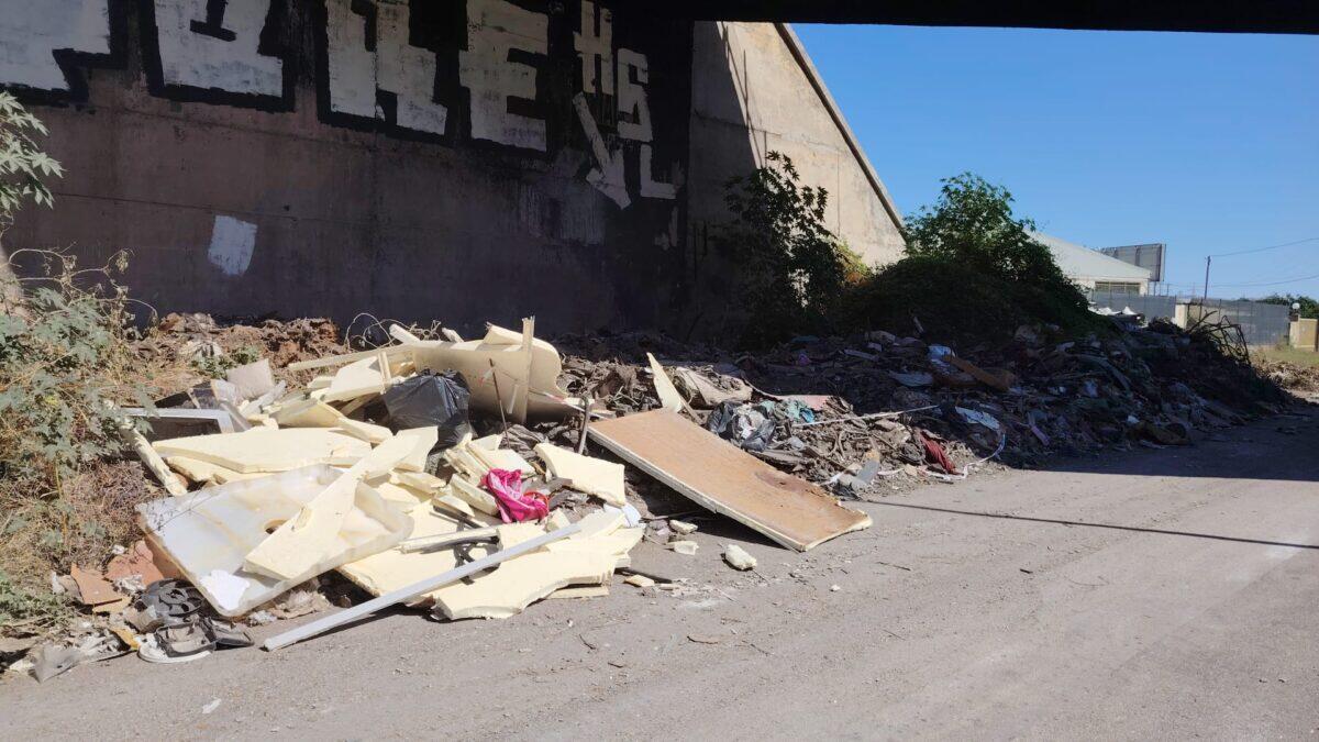 Rifiuti speciali abbandonati a Palermo | La lotta dell'amministrazione contro l'inciviltà inizia ora! -