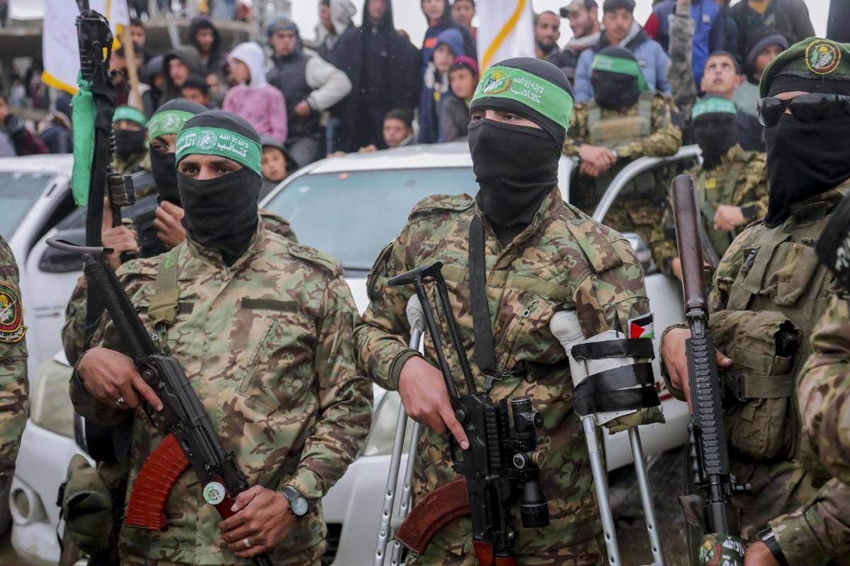 Gaza, Hamas: "Pronti a cessate il fuoco globale e scambio prigionieri-ostaggi", Israele: "Propaganda" -