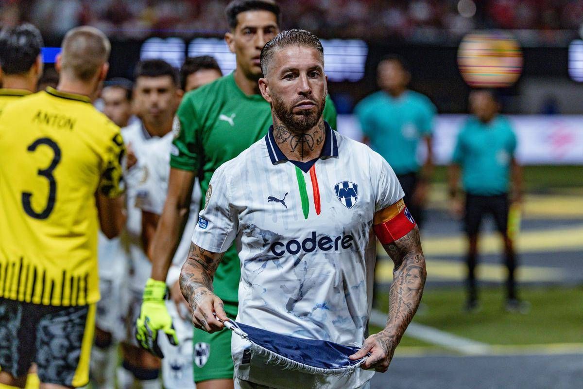 Sergio Ramos, che errore su rigore: il 'cucchiaio' finisce male - 