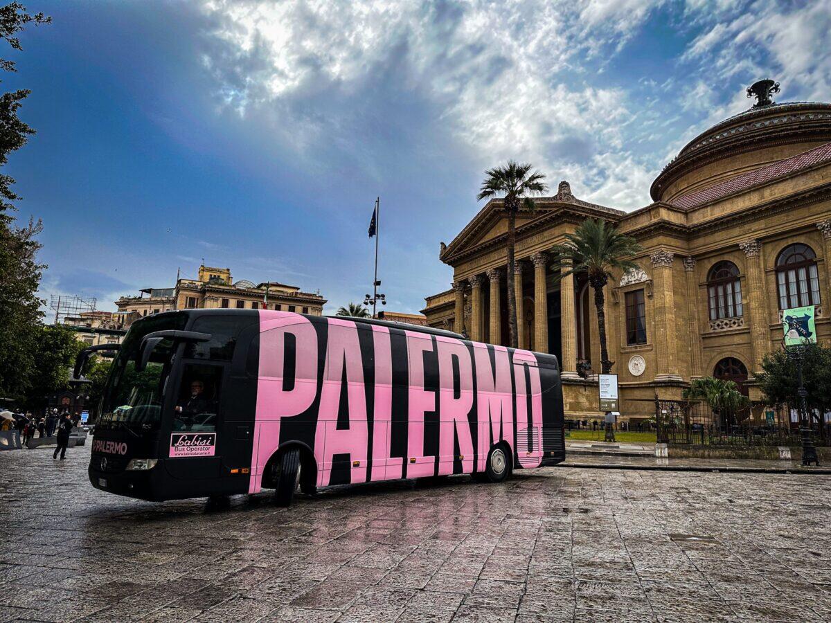Palermo FC rinnova un'alleanza sorprendente | Scopri il piano segreto dietro il nuovo pullman della squadra! - 