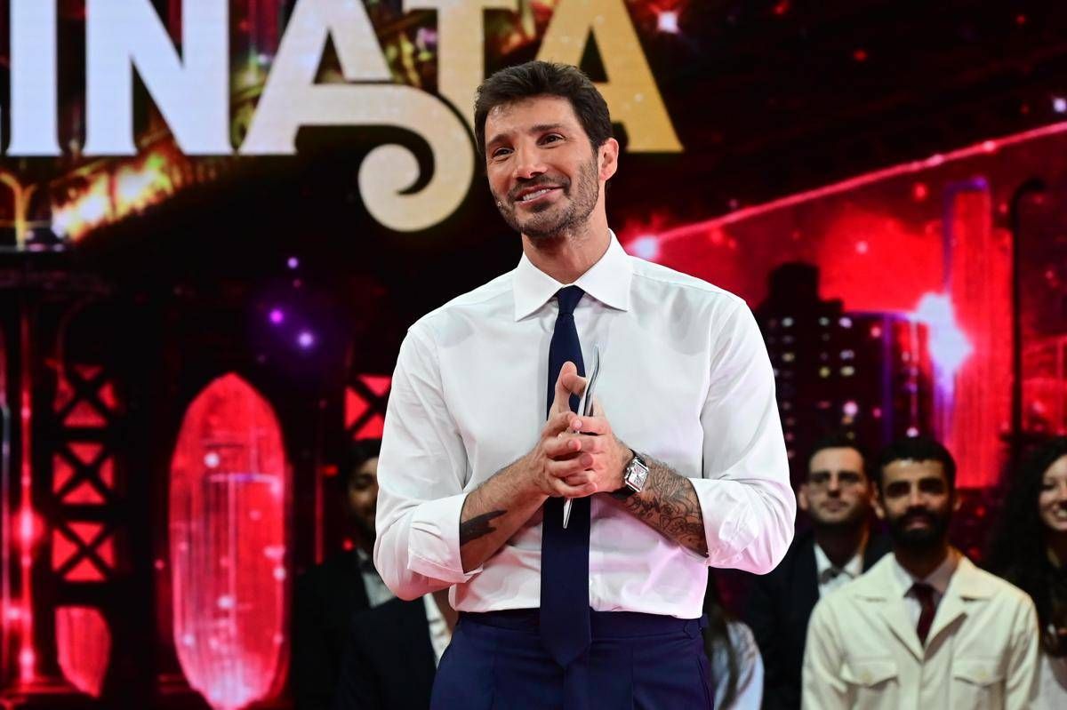 Video privati di De Martino sul web, procura di Roma indaga per revenge porn -