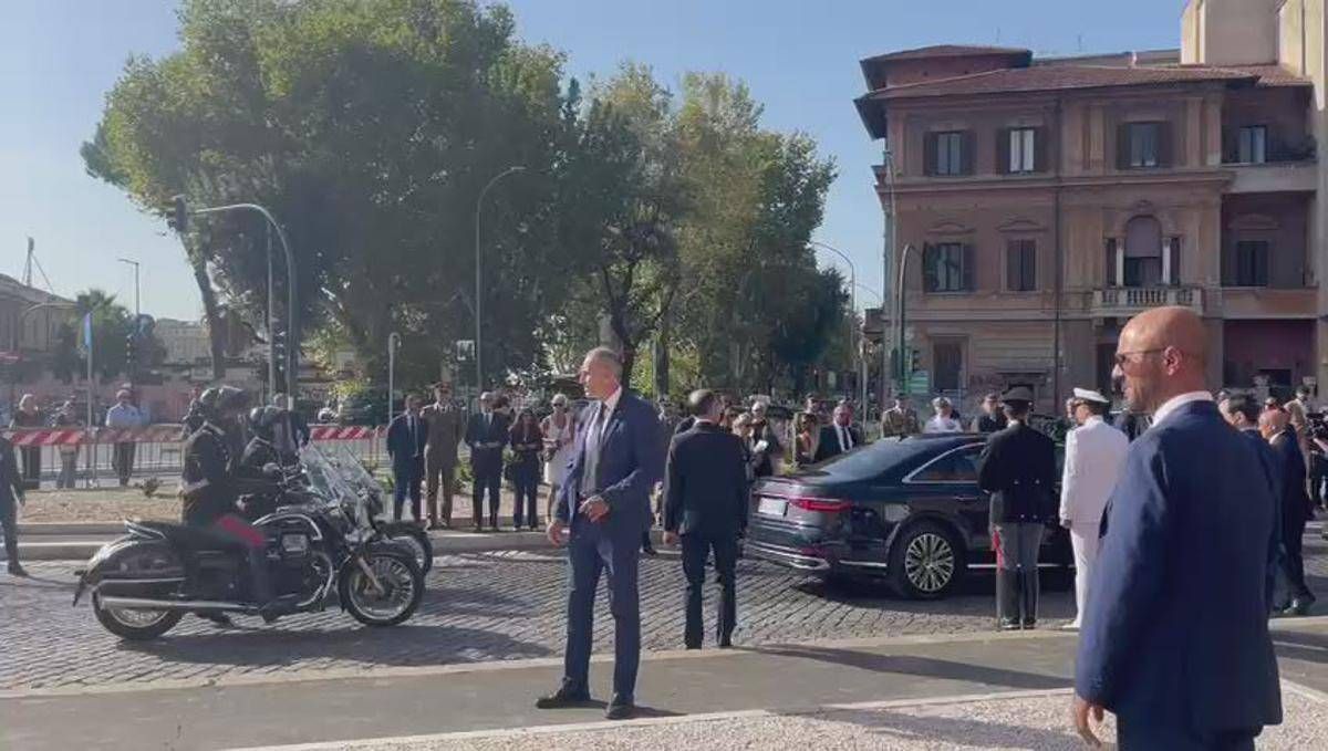 8 settembre, a Porta San Paolo l'omaggio di Mattarella ai caduti -