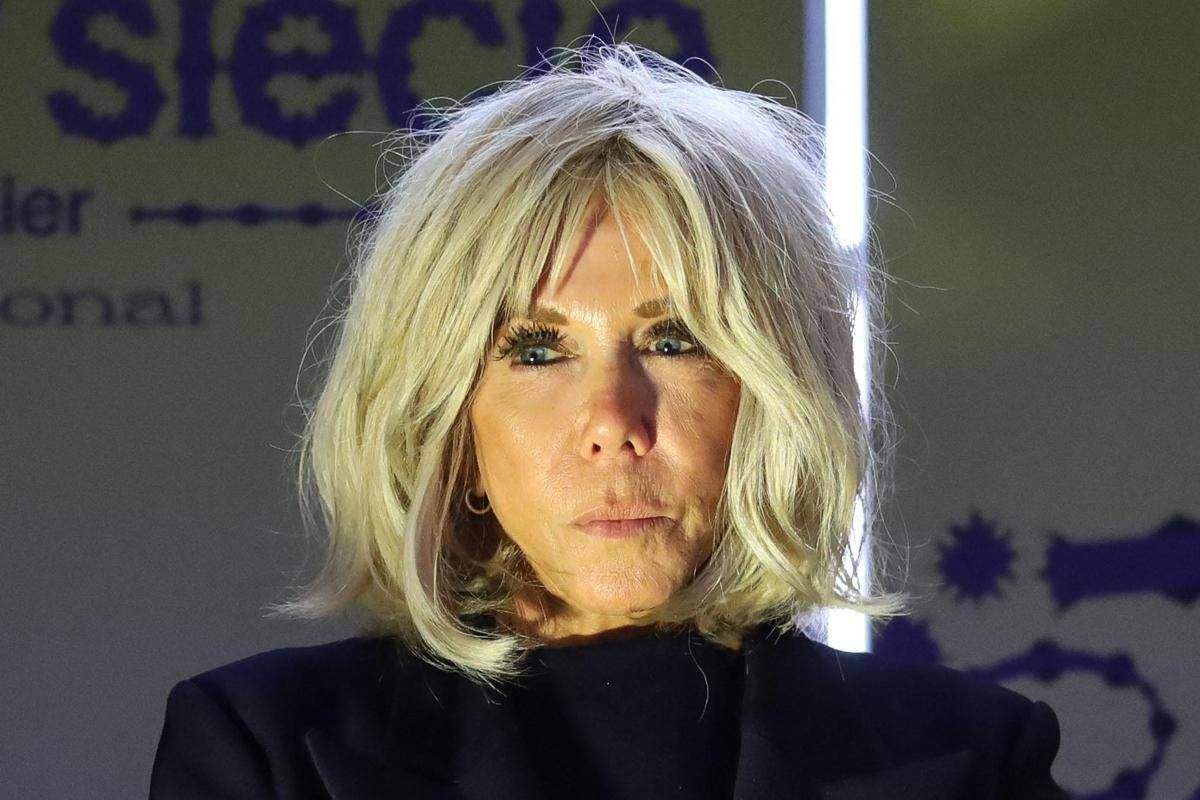 Brigitte Macron presenterà le prove che è nata donna nella causa contro un'influencer - 