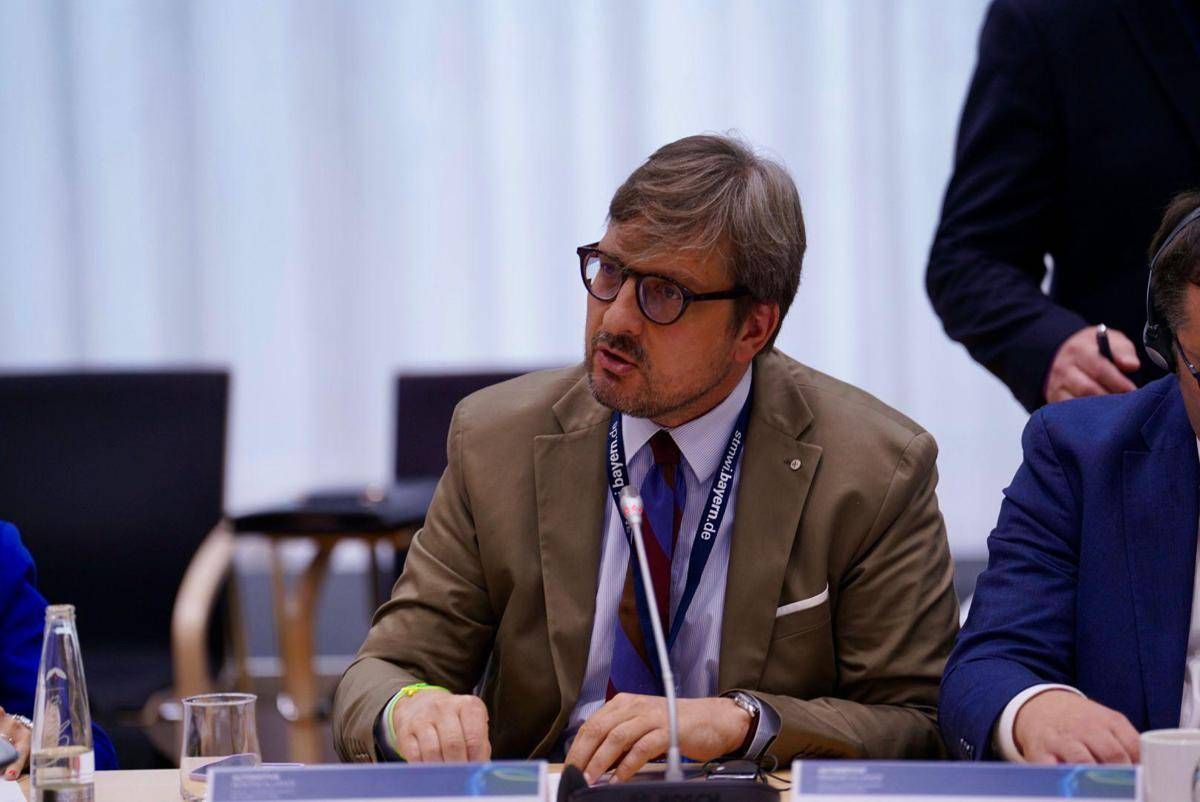 Guidesi (Lombardia) ad Ara: "Ue cambi o si dovranno gestire milioni di disoccupati" -
