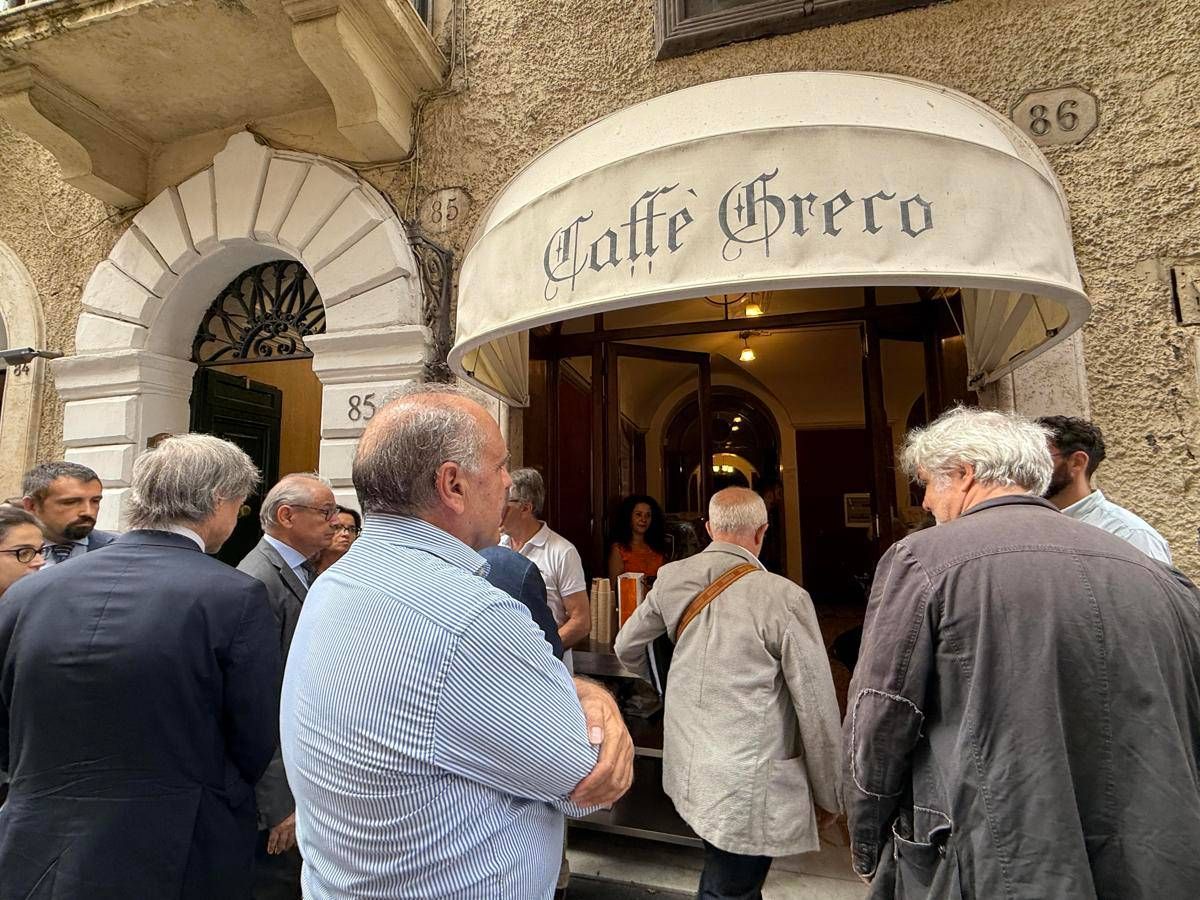 Roma, sfratto rinviato per il Caffè Greco: esecuzione slitta dopo il 26 novembre - 