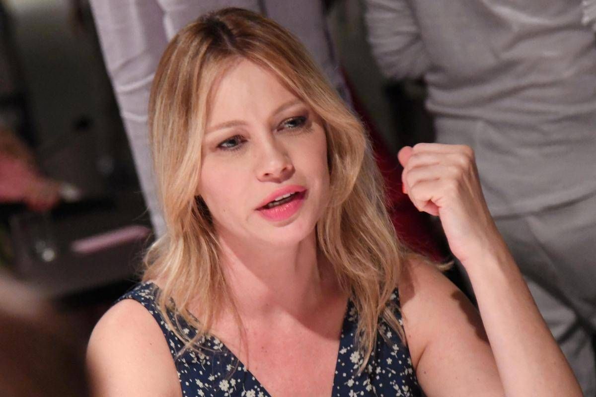 Anna Falchi: "Il catcalling non è una molestia, non mi dà fastidio" -
