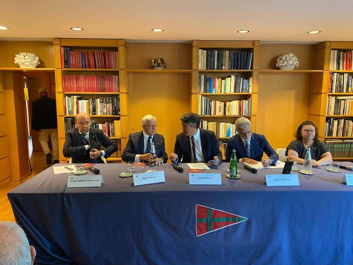 In "Guerra o Pace" Tremonti affronta le sfide del nostro tempo - 