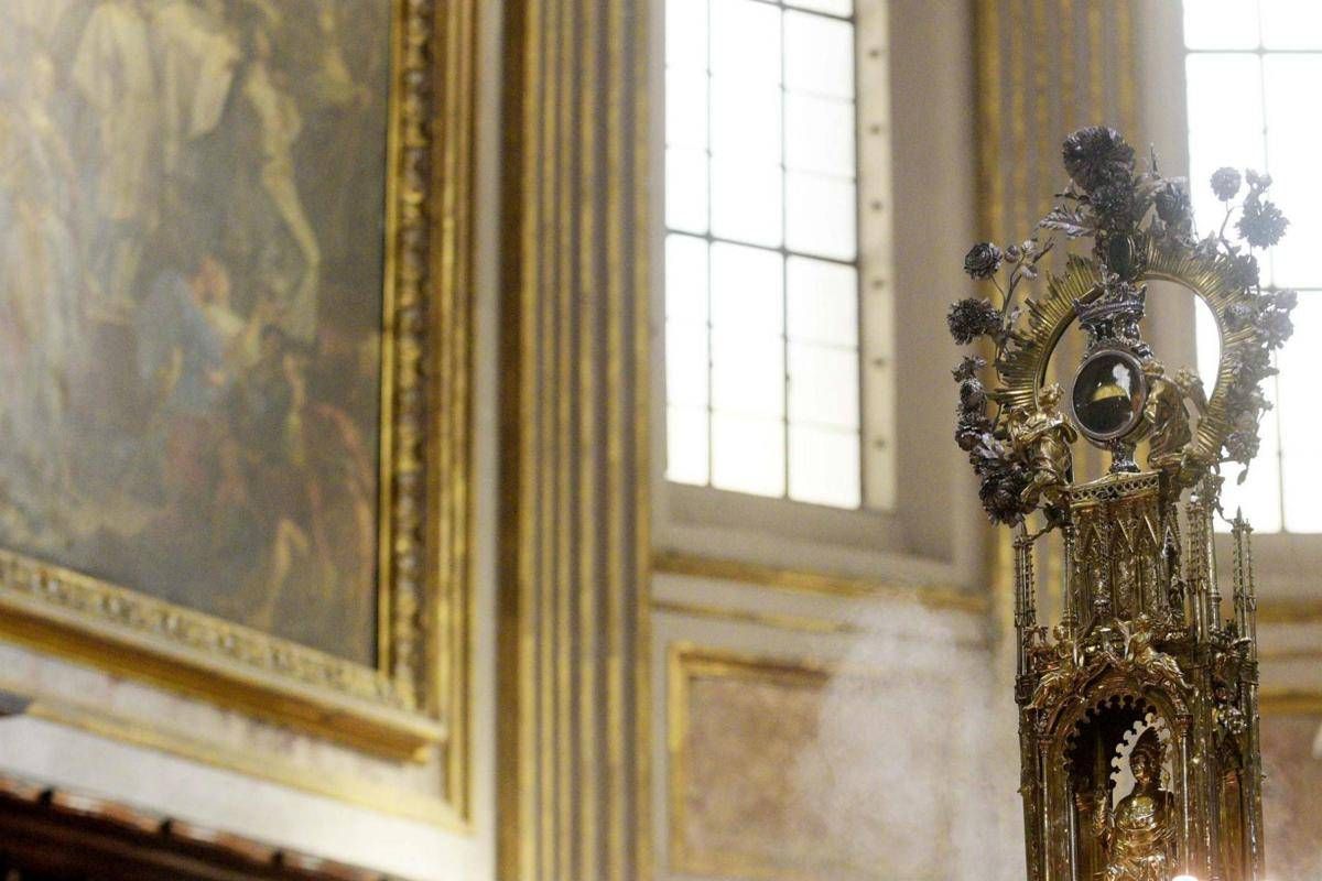Napoli, si è rinnovato il miracolo di san Gennaro: il sangue si è sciolto - 