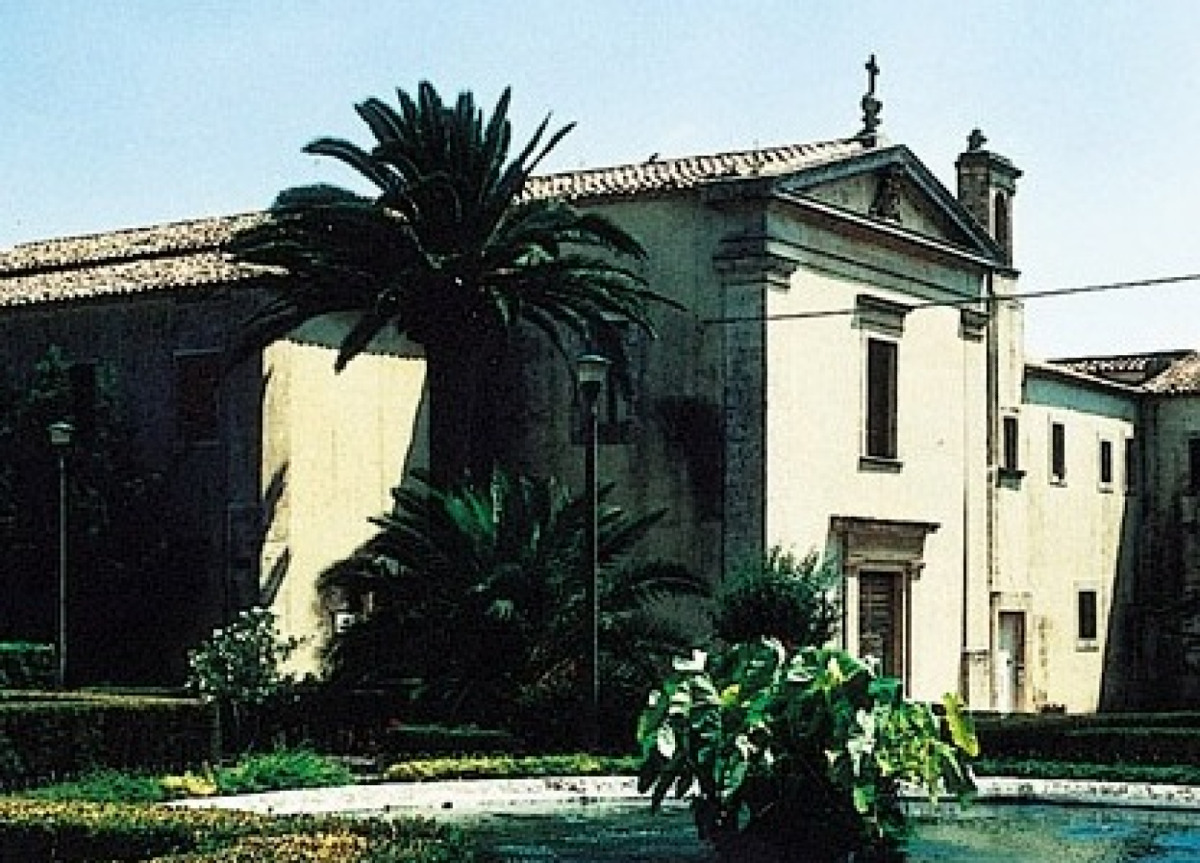 Un luogo incredibile a Ragusa dove il tempo si è fermato: custode di silenzi e curiosità uniche - Foto: Artax Nigrum/Wikipedia