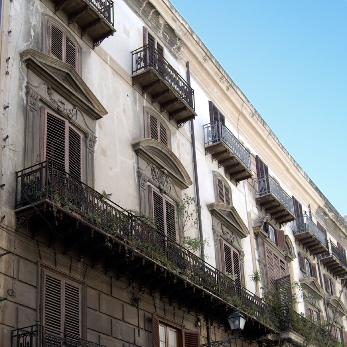 L'assurdo palazzo dove Palermo mise in scena il suo splendore e la potenza delle famiglie nobili - Foto: Palazzo Isnello - Flickr/Wikipedia