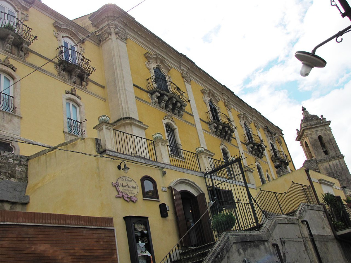 La rinascita dopo la distruzione: il mistero delle decorazioni di un palazzo ragusano - Foto: Hein56didden/Wikipedia