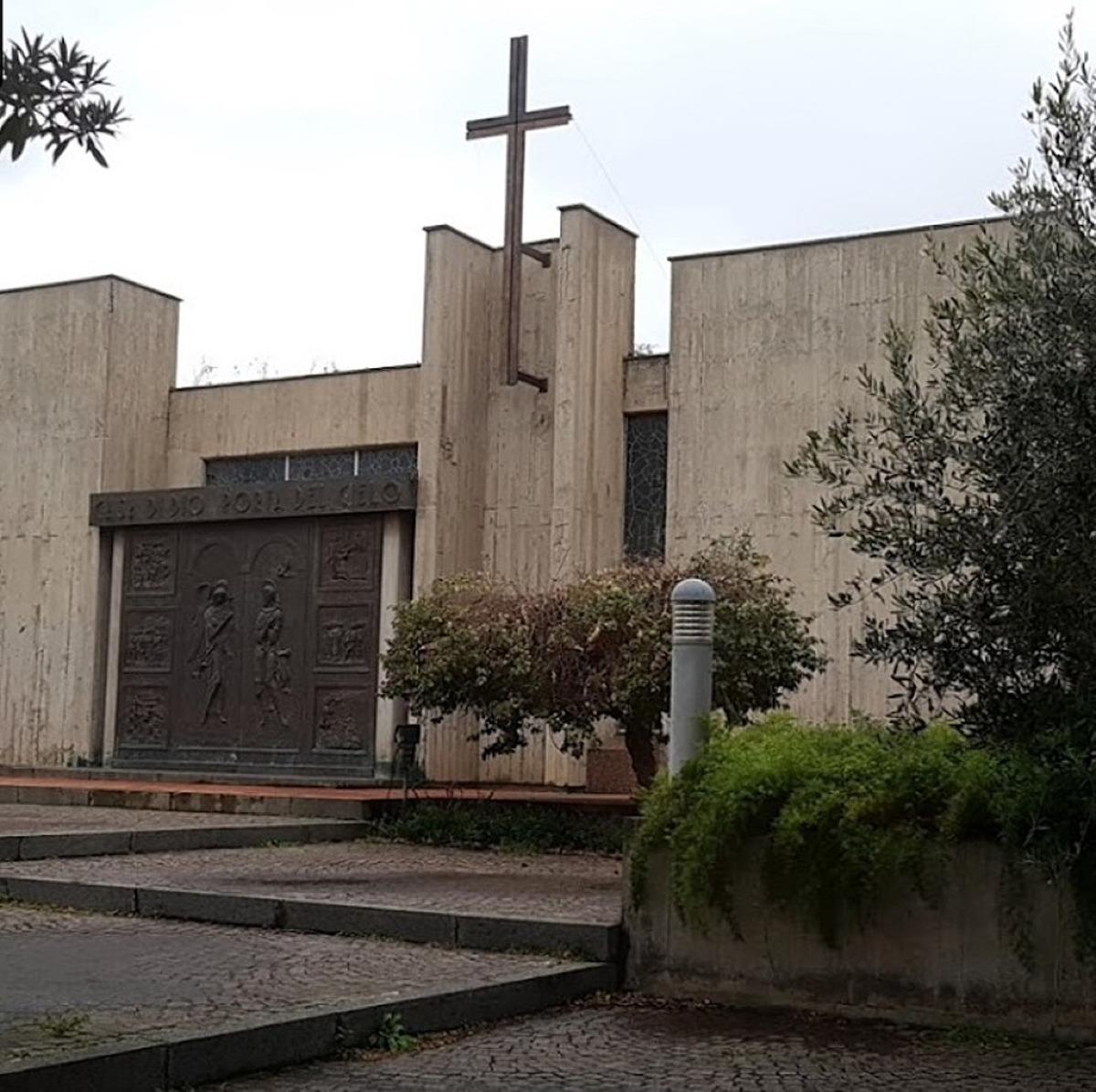 L’edificio che nessuno nota a Catania: dietro la sua facciata si cela una storia sconvolgente e dimenticata - Foto: Panormus2015/Wikipedia