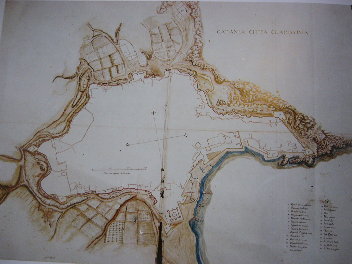 Le mura dimenticate che dovevano proteggere Catania ma finirono per seppellirne i segreti - Foto: Archeo-Felipe Negro/Wikipedia