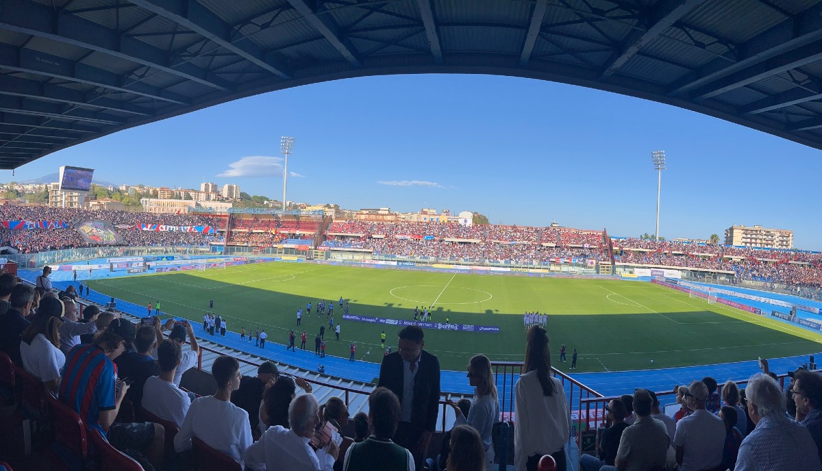 Un Catania che non smette di stupire: Trantino esulta per la vittoria - Credit foto Enrico Trantino Sindaco