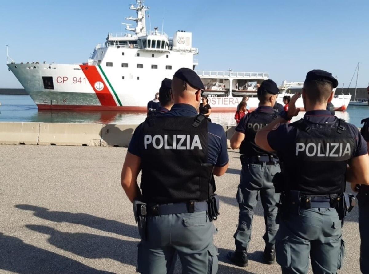 Scafisti egiziani fermati | La veritĂ sull'immigrazione clandestina a Ragusa che nessuno osava raccontare! -