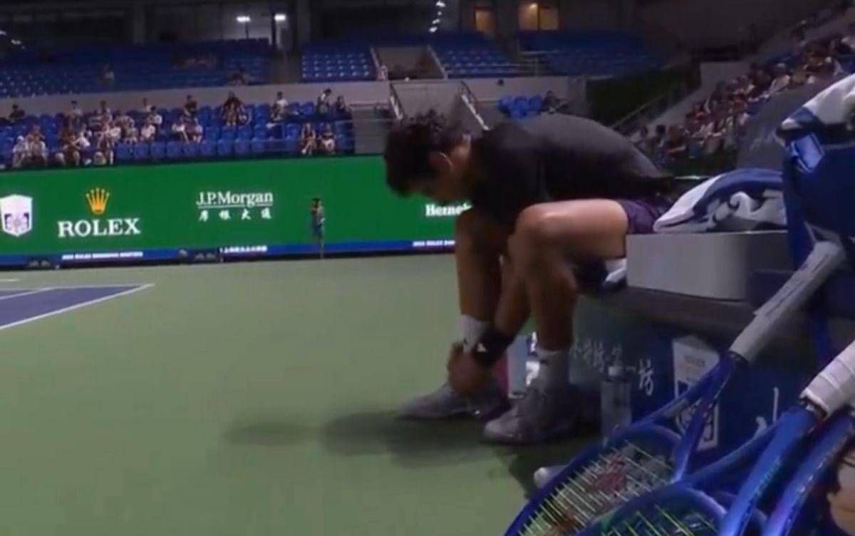 Shanghai, Munar resta senza calzini per il caldo e chiede aiuto al coach - Il video - 