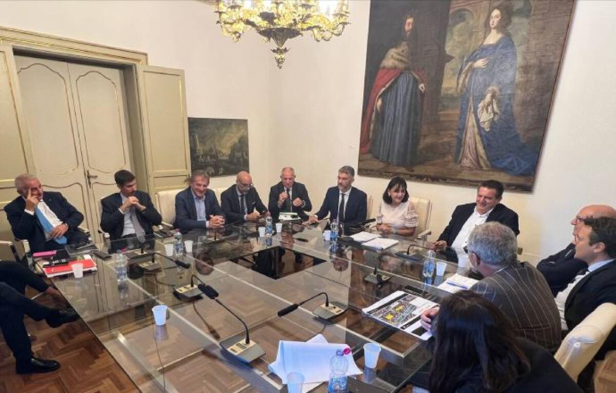 Ampliamento ferroviario in Regione Siciliana | Scopri perché Taormina e Cefalù stanno per cambiare il loro volto! - 