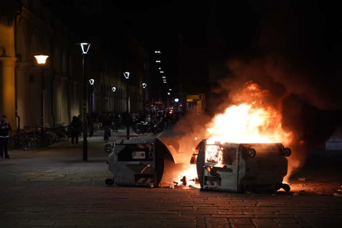 Guerriglia in Piazza | I Sindacati Sanno Davvero Cosa Sta Accadendo? - 