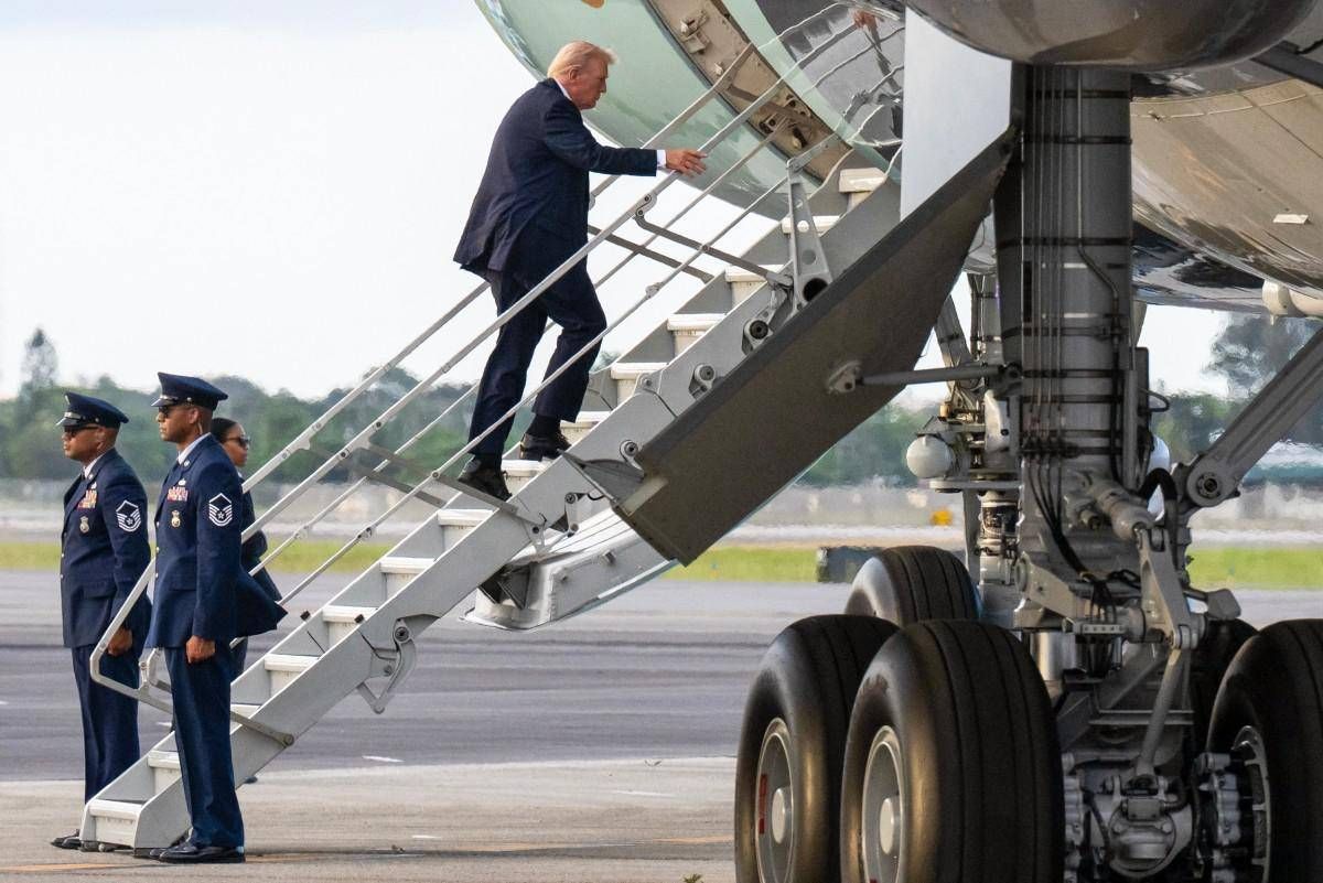 Florida, trovata 'postazione' sospetta nei pressi aeroporto dove atterra Trump -
