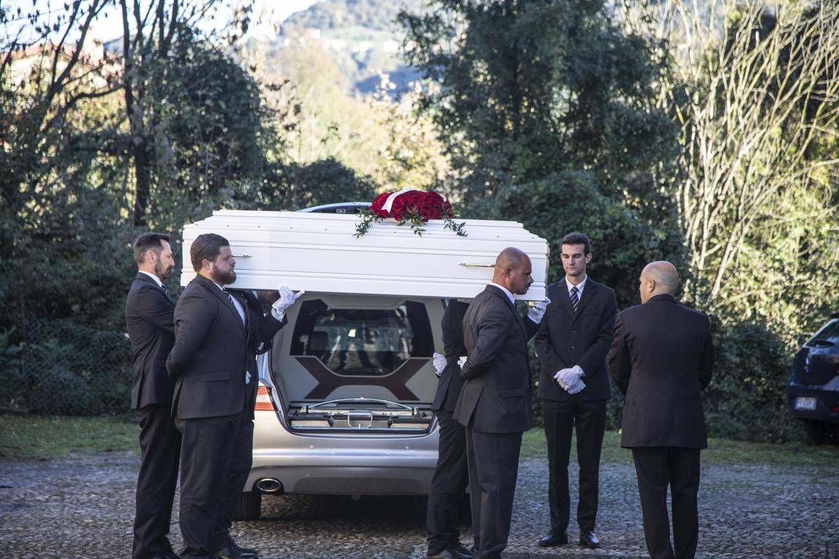 Femminicidio Pamela Genini, il parroco: "Era un raggio di sole, sfigurata da egoismo e prepotenza" - 