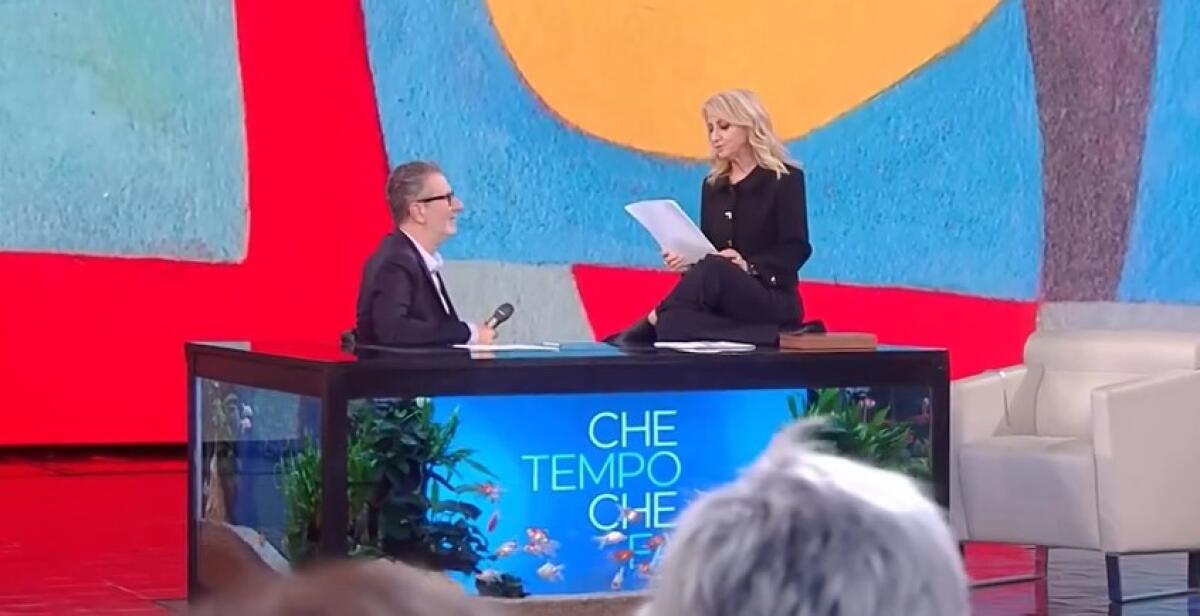 <p><strong>Quando Trump complimenta Meloni: un gesto inaspettato | Ma le donne meritano rispetto per le loro capacità!</strong></p> -