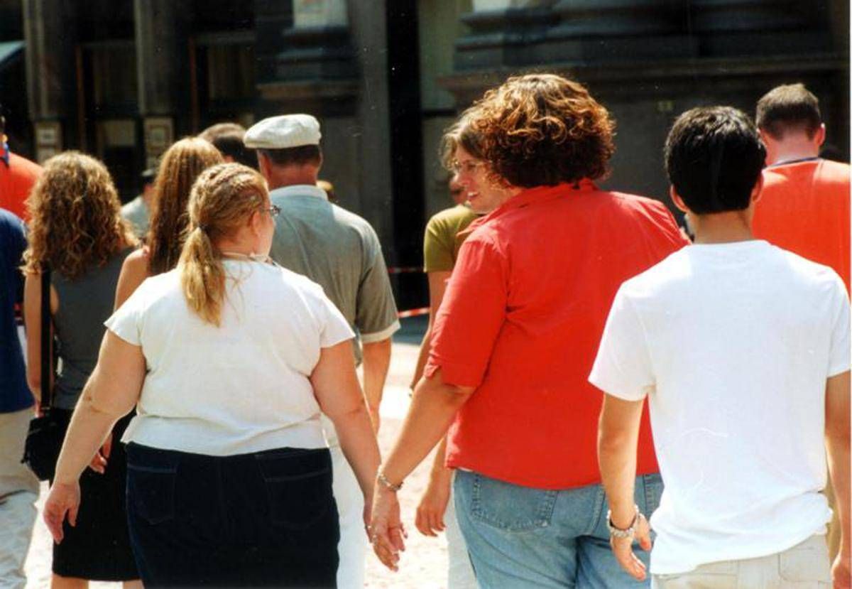 Cancro in aumento tra giovani e anziani: è correlato all'obesità, lo studio -