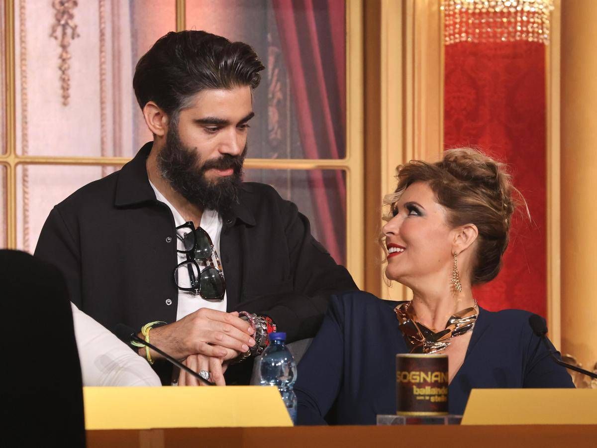 Lucarelli, la dedica speciale di Biagiarelli: "Ti amo da quando il mondo era diverso" -